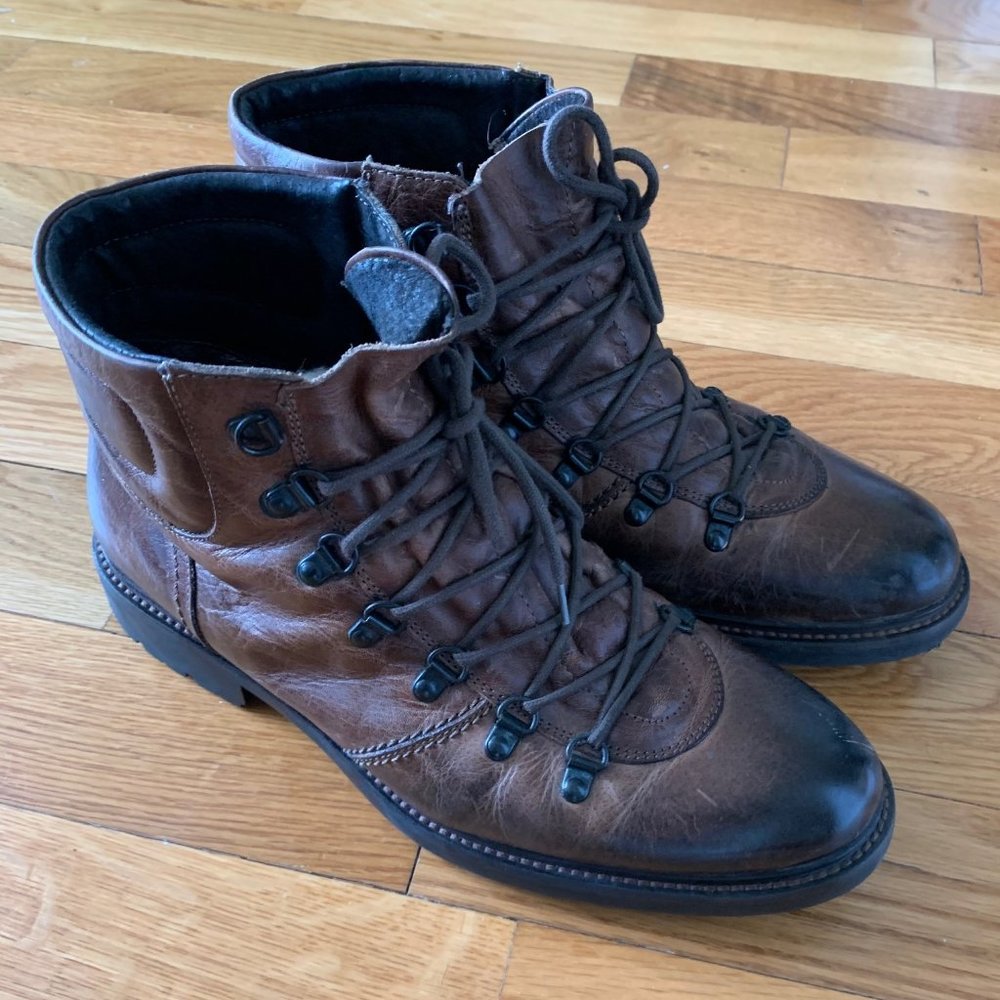 Johnston and Murphy men's leather boot